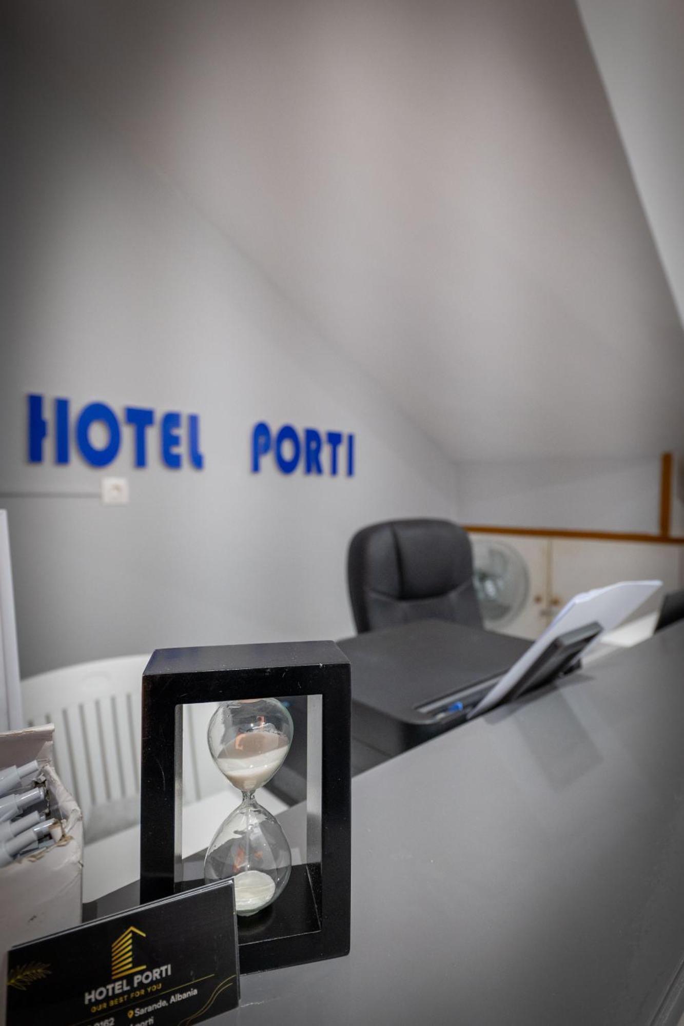 Hotel Porti Sarandë Esterno foto