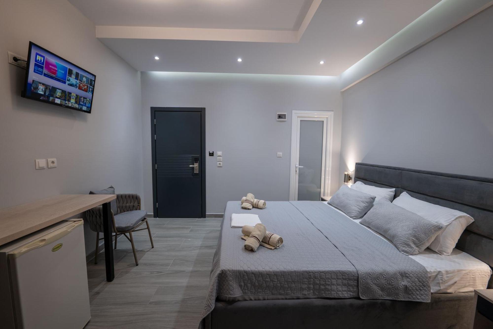 Hotel Porti Sarandë Esterno foto