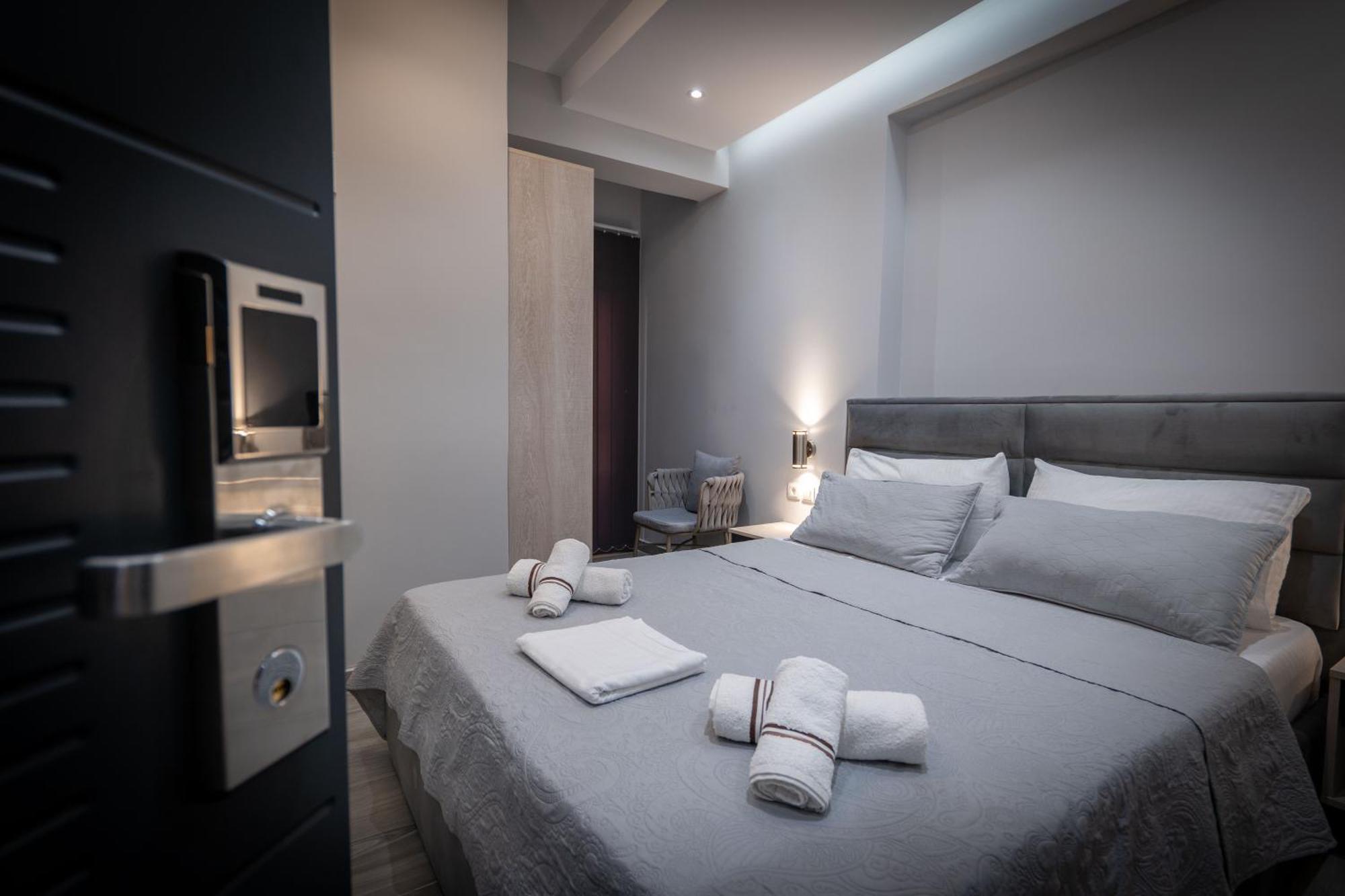 Hotel Porti Sarandë Esterno foto