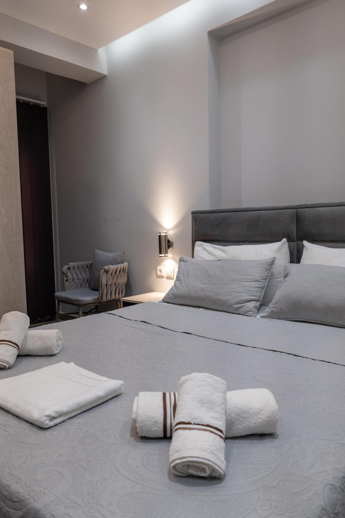 Hotel Porti Sarandë Esterno foto