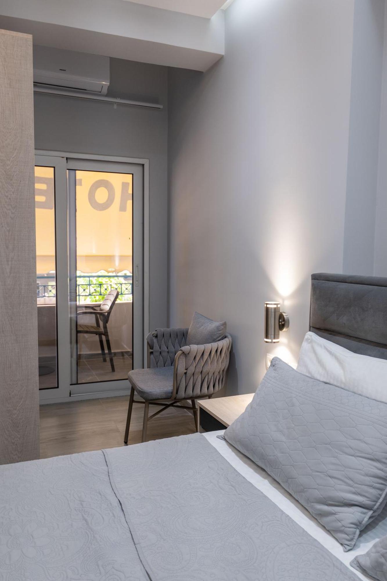 Hotel Porti Sarandë Esterno foto