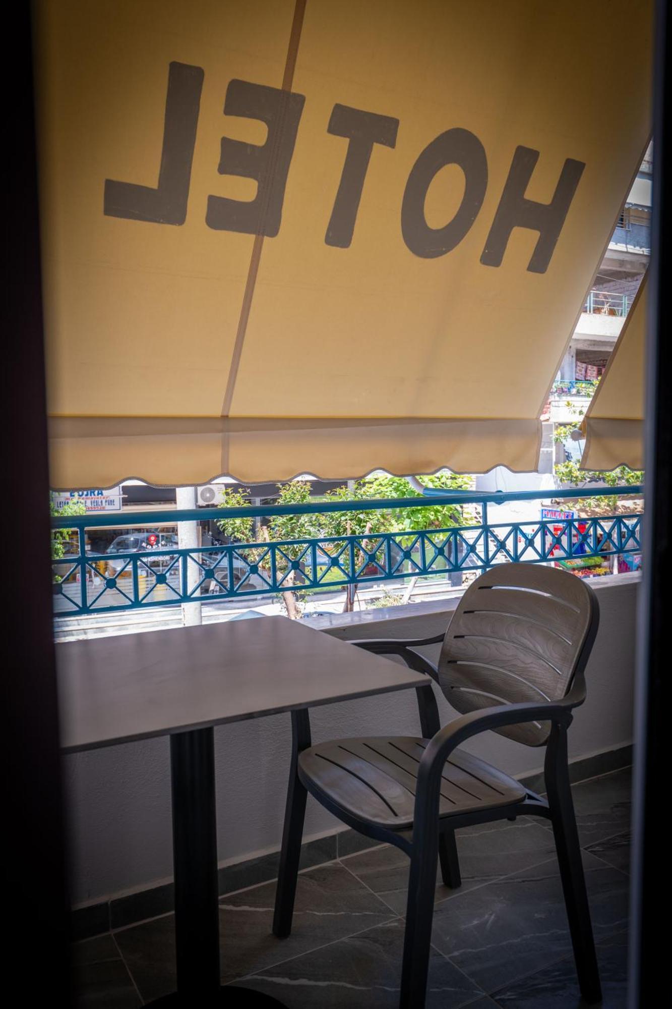 Hotel Porti Sarandë Esterno foto
