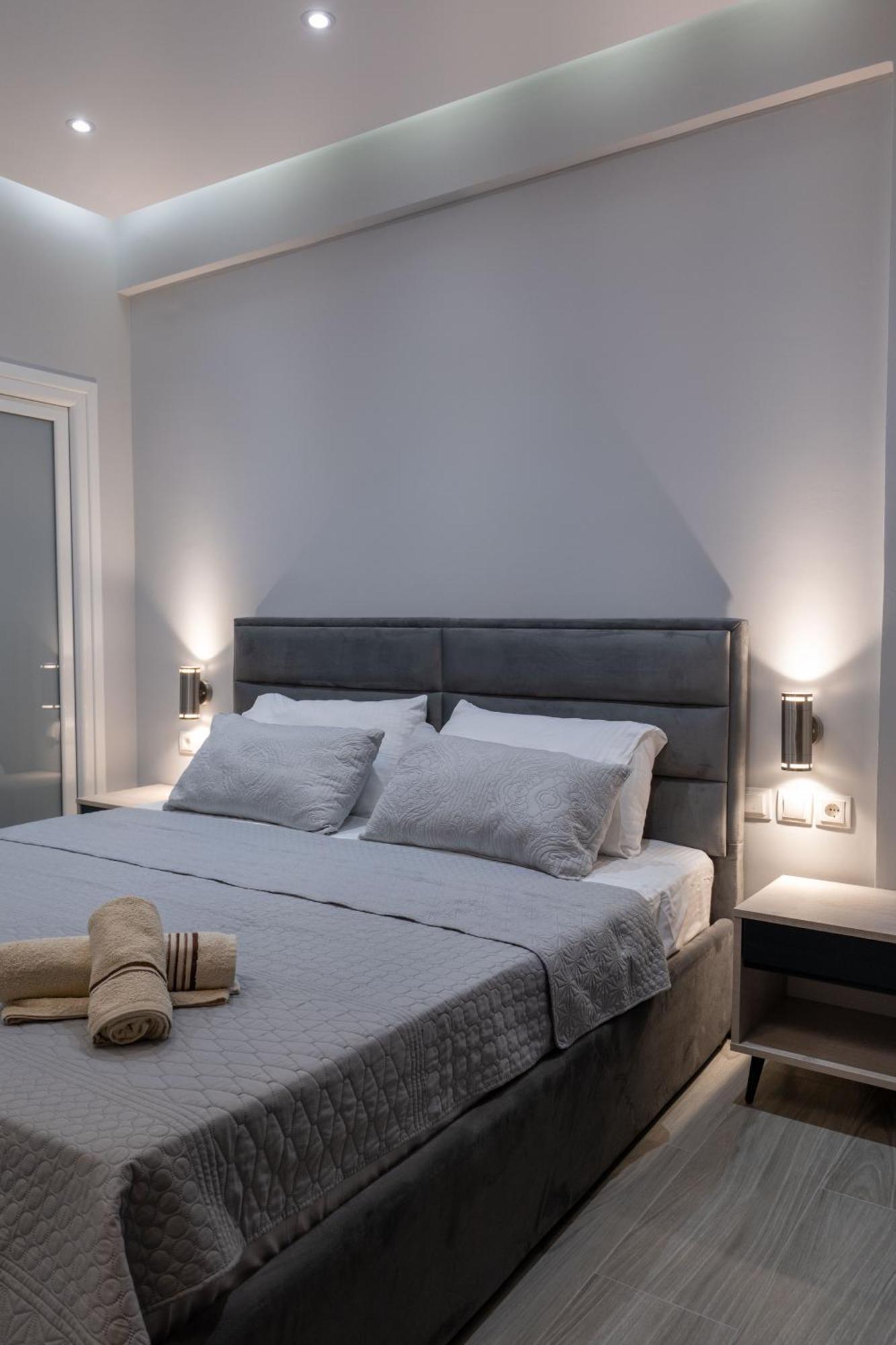 Hotel Porti Sarandë Esterno foto