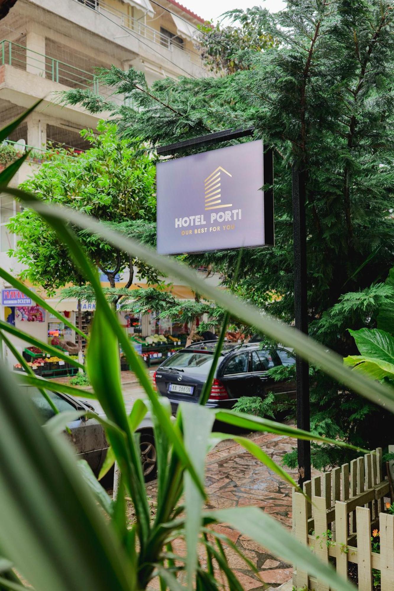 Hotel Porti Sarandë Esterno foto
