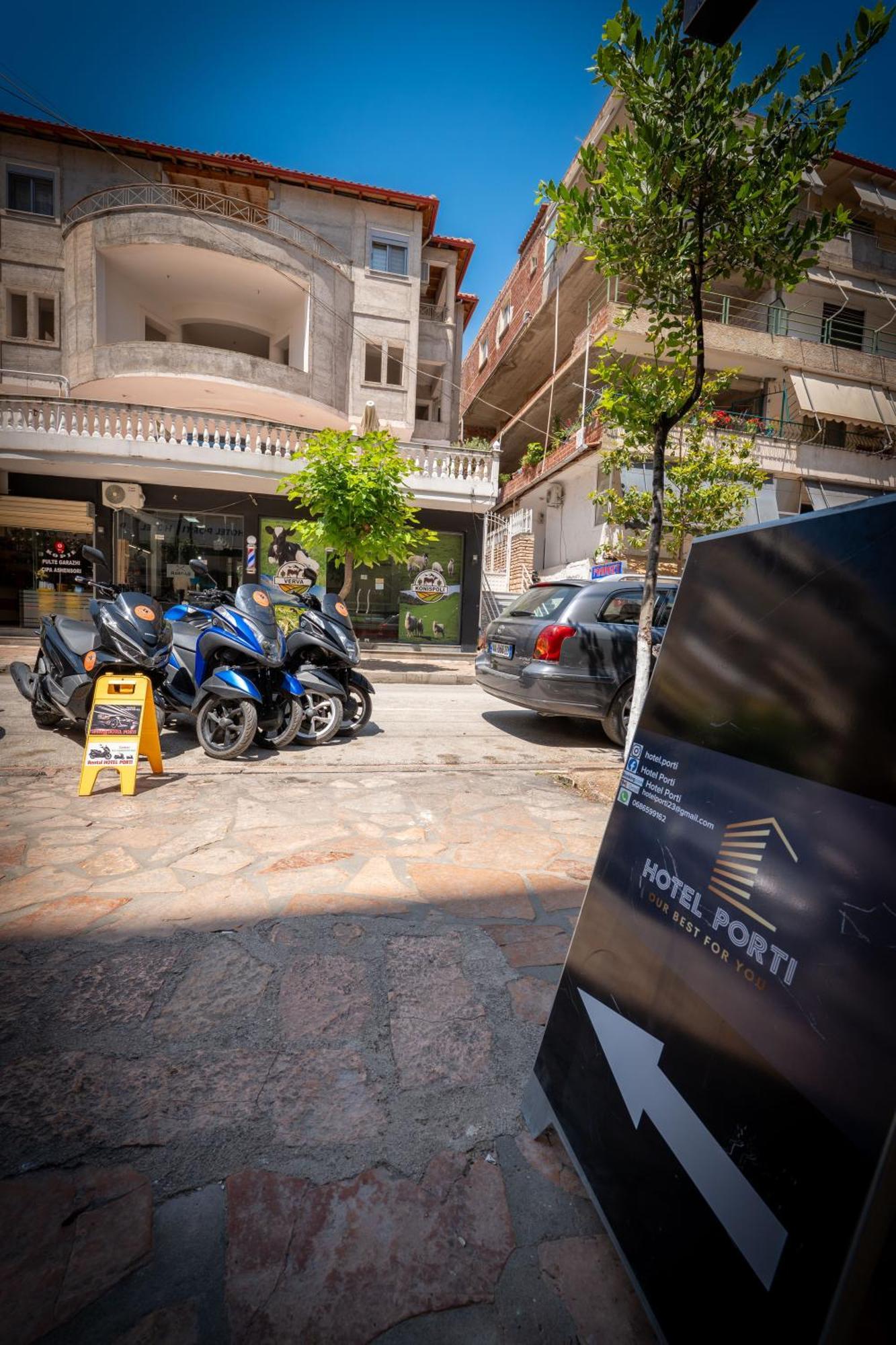 Hotel Porti Sarandë Esterno foto